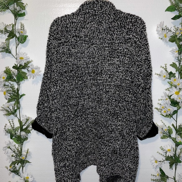 WILLIAM RAST- Oversized Sweater - Picture 4 of 7